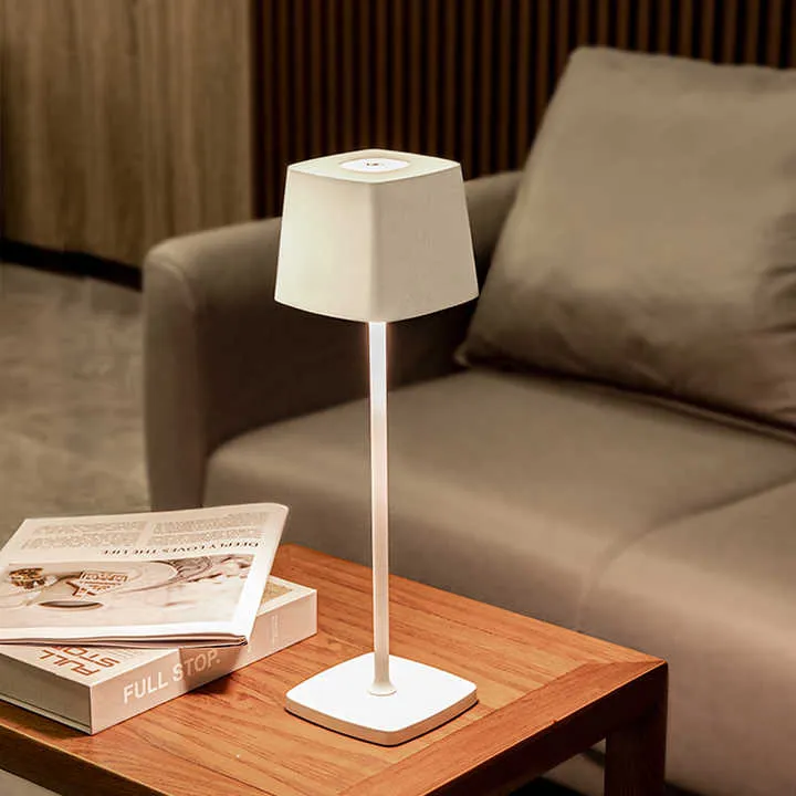 مصباح طاولة جانبي مخصصSide Table Lamp