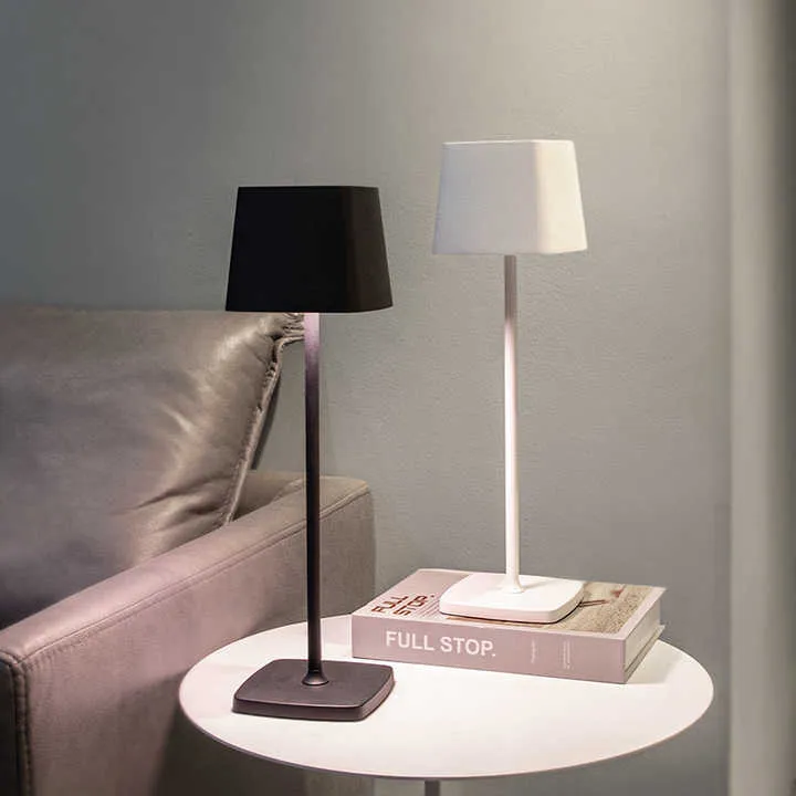 مصباح طاولة جانبي مخصصSide Table Lamp