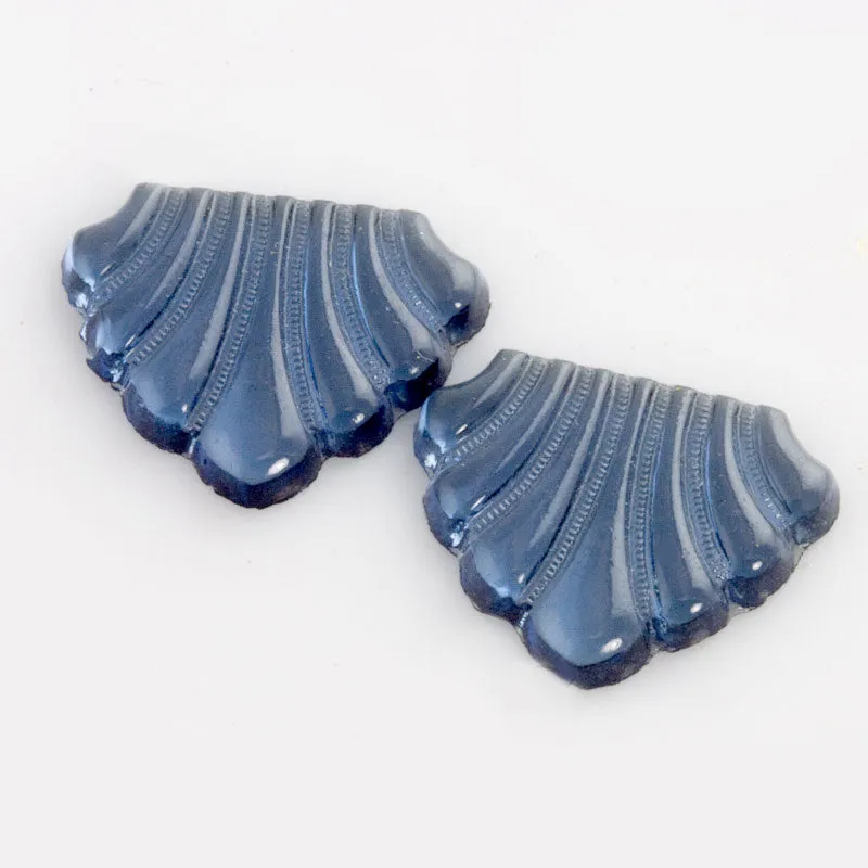 Art Deco Fan / Shell shaped Cabochon, glass. Czechoslovakia 17x14mm. 4 pcs. b5-823