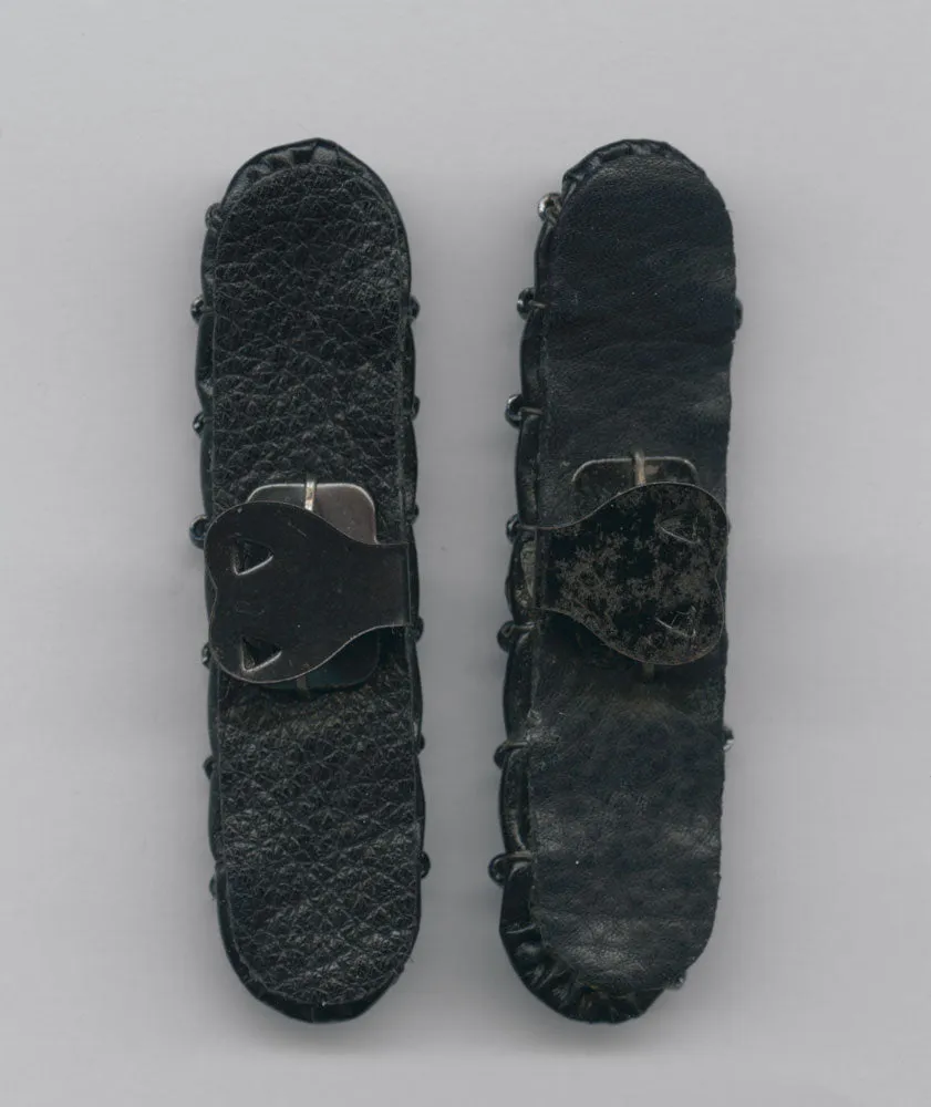 Art Deco shoe buckles, beaded black leather. j-buad067