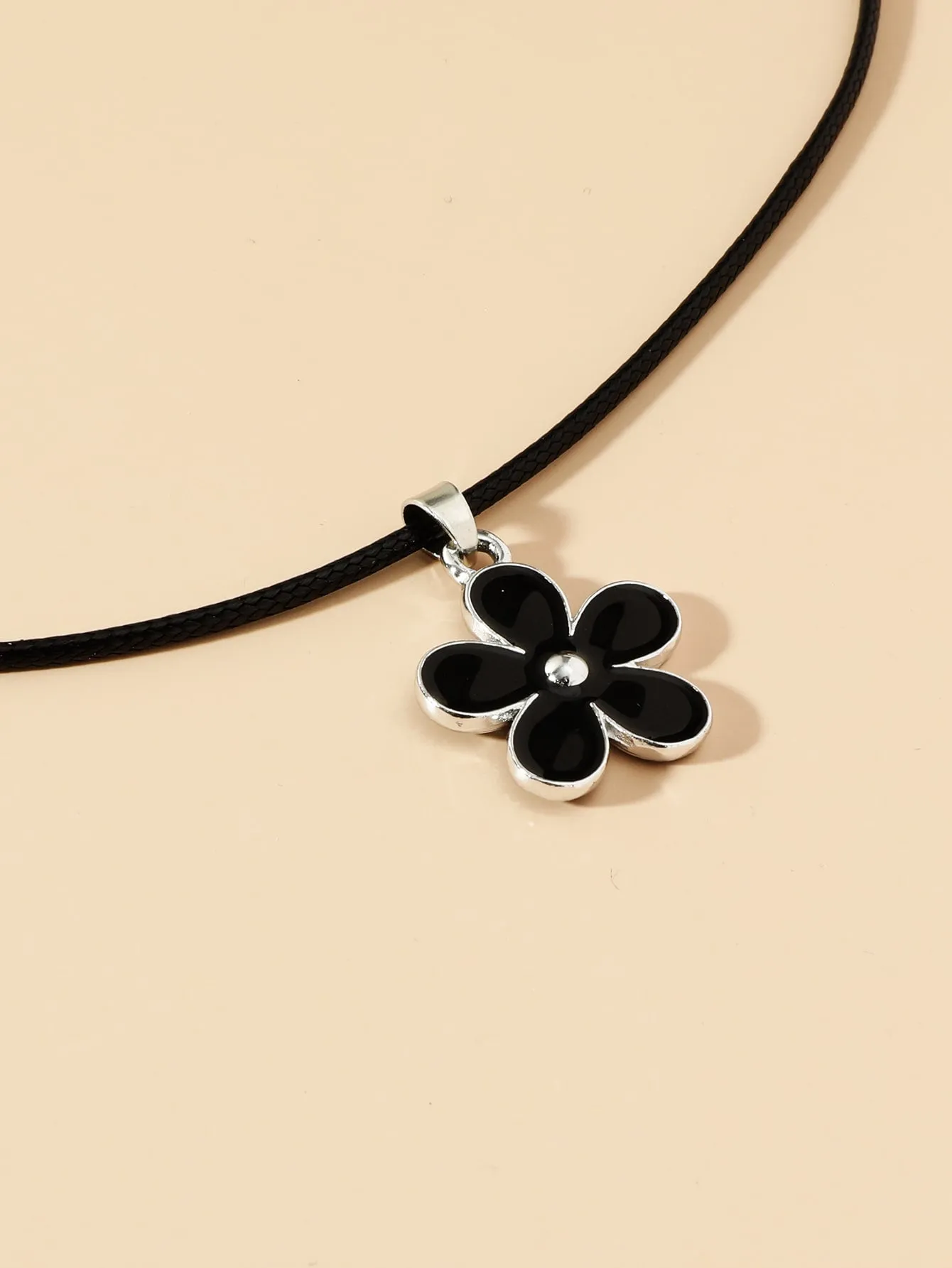 Cute Black Flower Charm Necklace Dainty Necklace Elegant Jewelry Creative