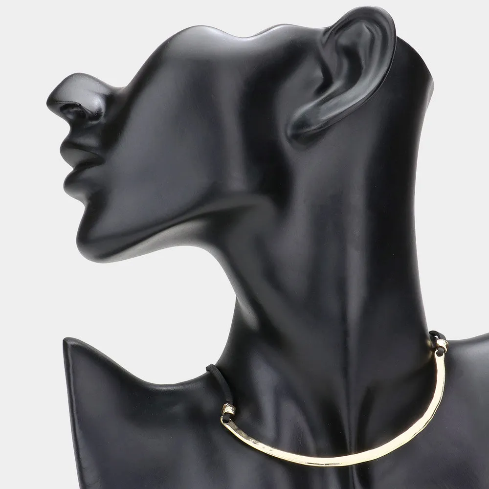 iLLASPARKZ Curved Metal Choker Necklace