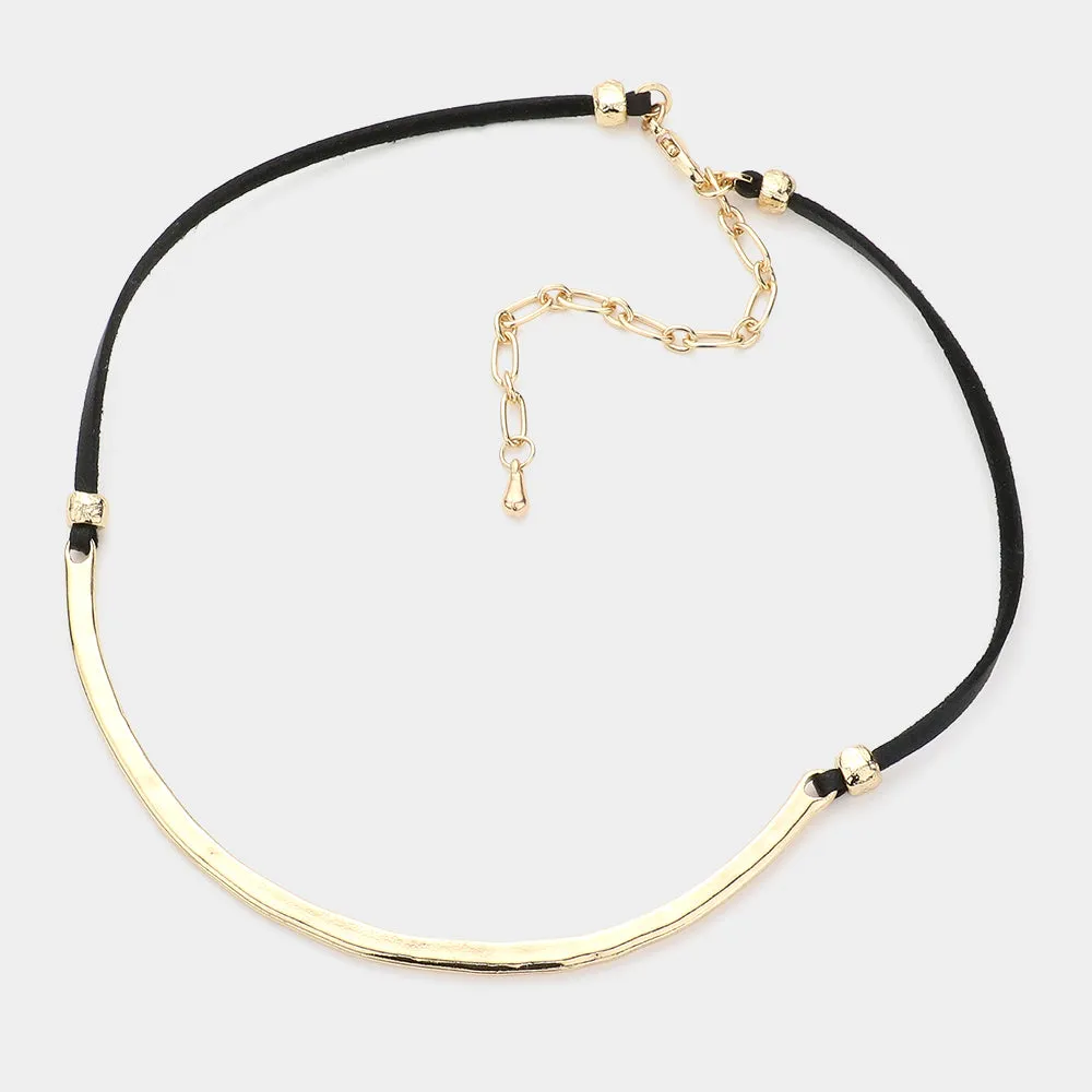 iLLASPARKZ Curved Metal Choker Necklace