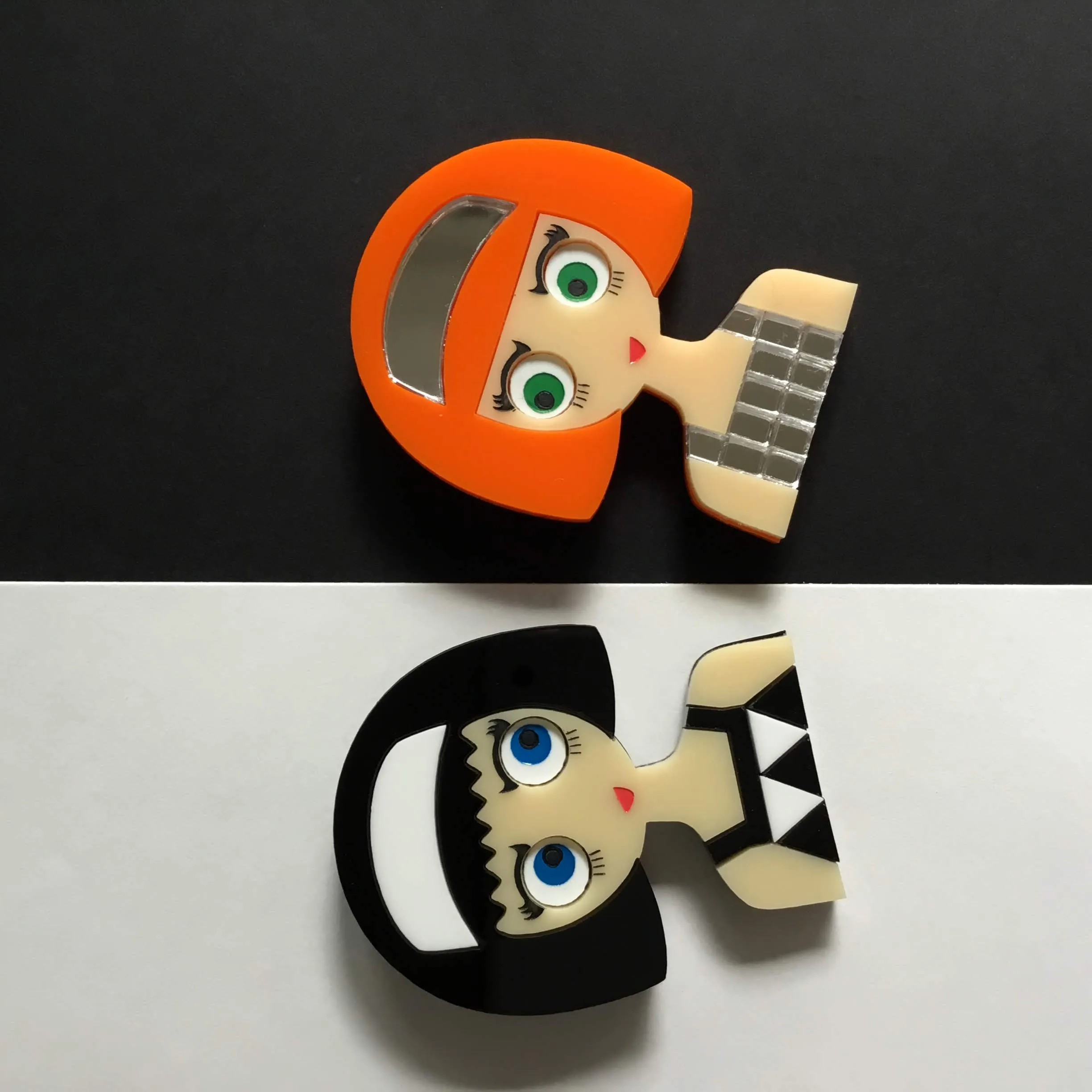 LINDA Acrylic Brooch - Fashion girl with a black and white geometric dress▫️