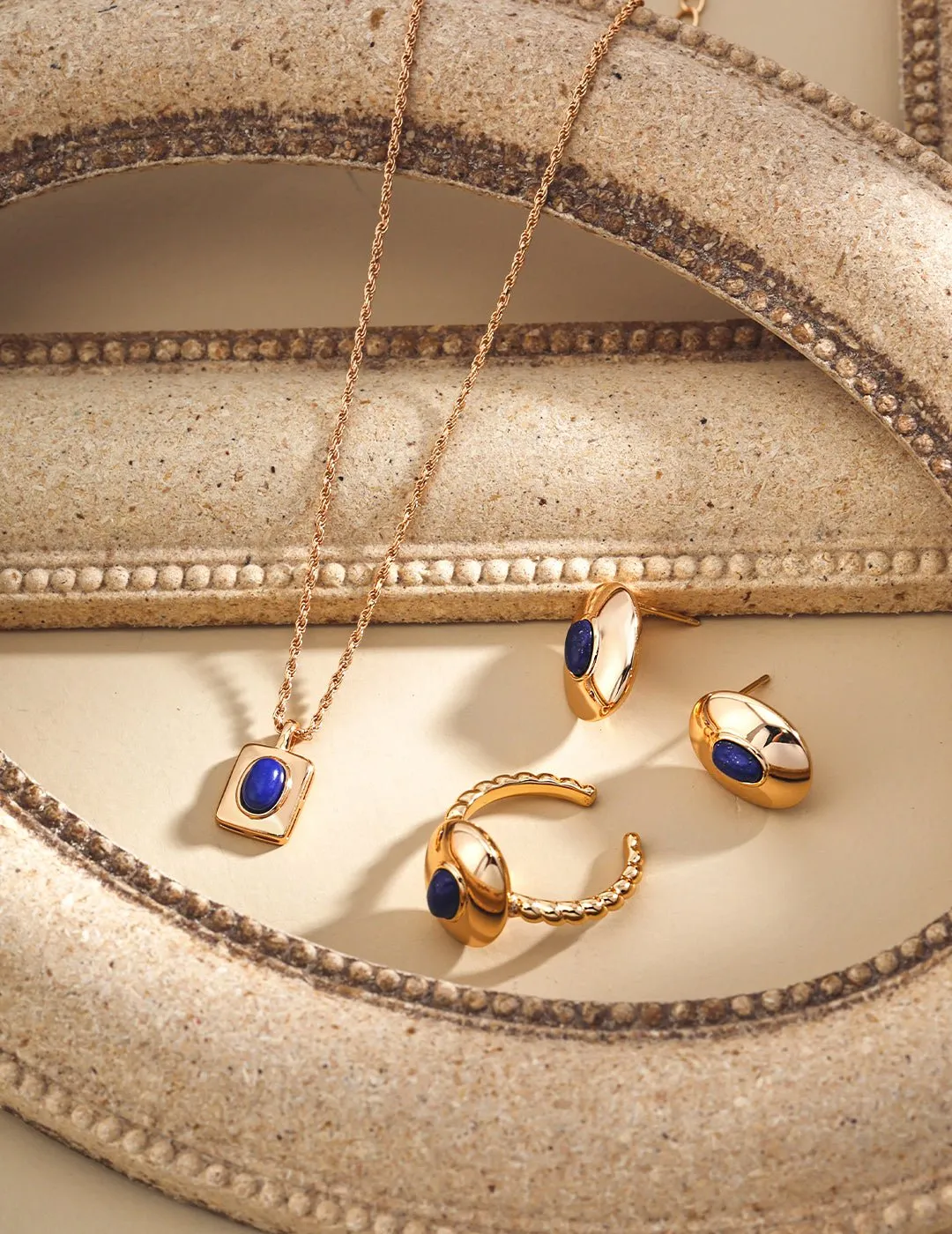 Oval Glossy Lapis Lazuli Ring
